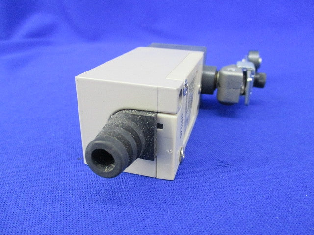 小形リミットスイッチ5A250VAC HL-5030