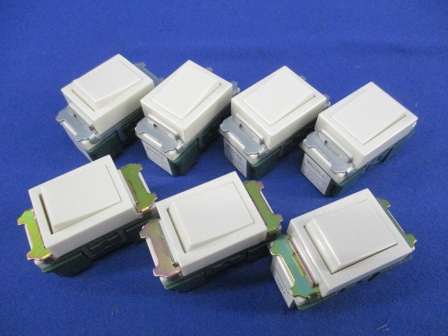 埋込スイッチE4路(7個入) WN5004