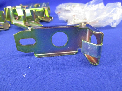 二重天井用金具 軽みぞ形鋼用(20個入) T38