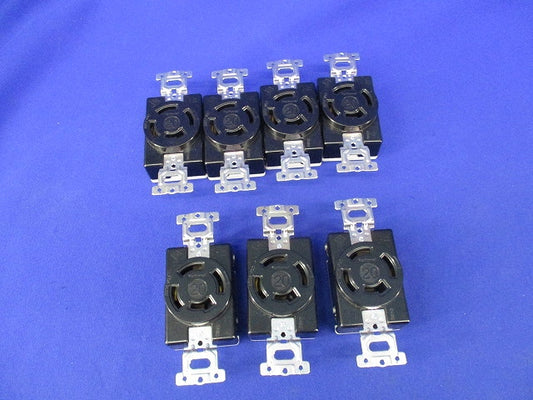 接地3P20A引掛埋込コンセント(7個入) WF2420K