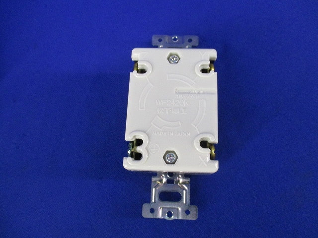 接地3P20A引掛埋込コンセント(7個入) WF2420K