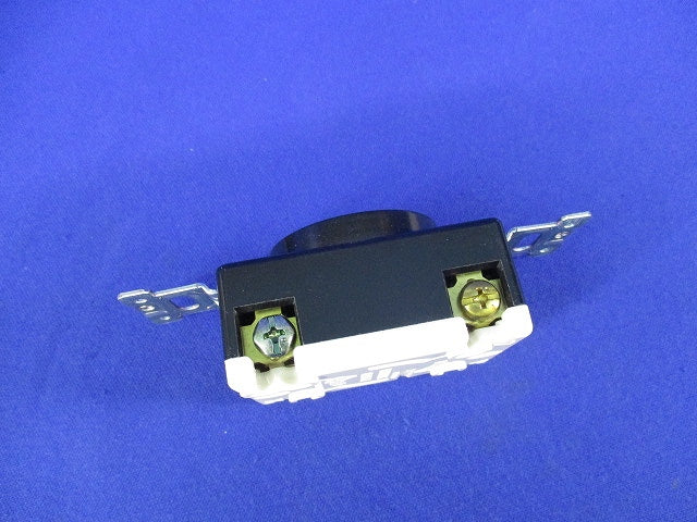 接地3P20A引掛埋込コンセント(7個入) WF2420K