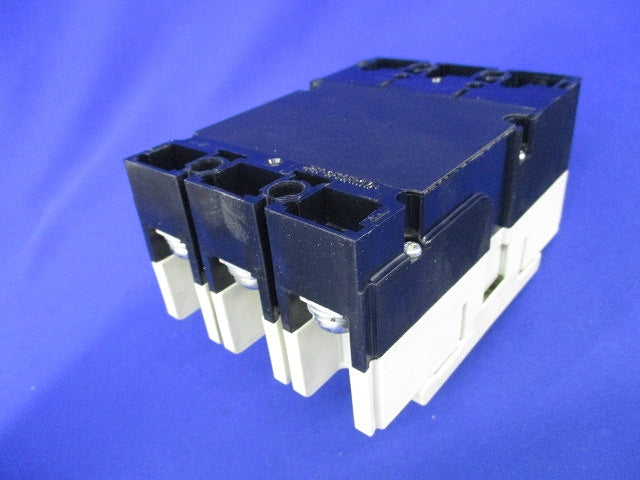 ノーヒューズブレーカ3P100A NF125-CW