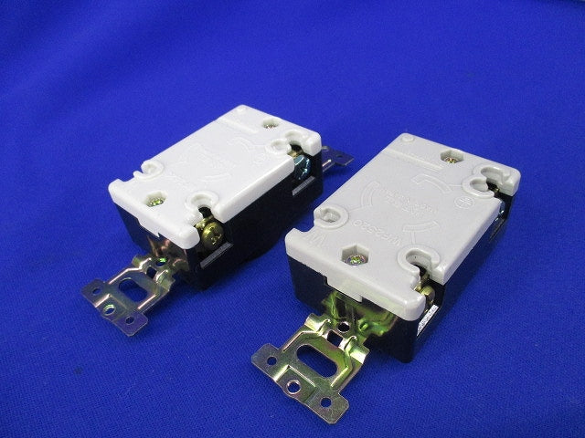 接地2P20A引掛埋込コンセント(4個入) WF2520