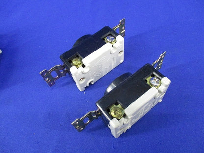 引掛埋込コンセント(5個入) WF2320K