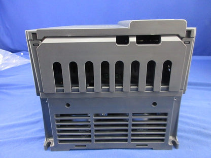 汎用インバータ(三相200〜240V) FR-F720PJ-15K