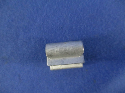 丸鋼・全ネジ用ボックス支持金具(60個入) MSRB6