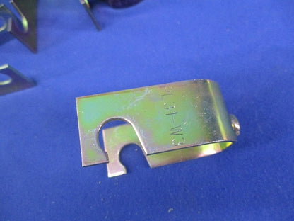二重天井用金具 吊りボルト・丸鋼用電線管支持金具(19個入) PL31-W3