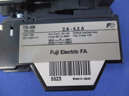 電磁開閉器100V2.8-4.2A SC-03+TR-0N