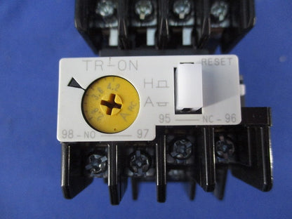 電磁開閉器100V2.8-4.2A SC-03+TR-0N