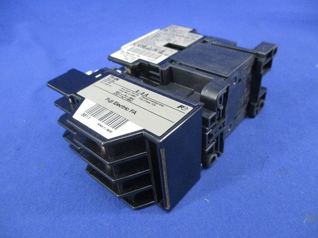 電磁開閉器100V5-8A SC-03+TR-0N