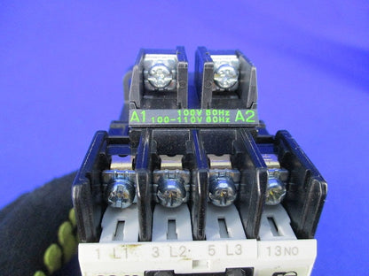 電磁開閉器 SC-03+TR13N
