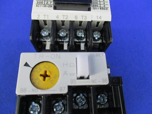 電磁開閉器 SC-03+TR13N