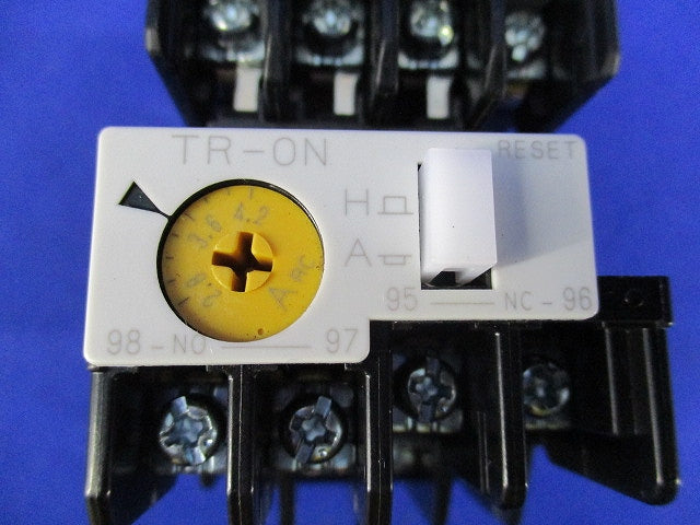 電磁開閉器 SC-03+TR13N