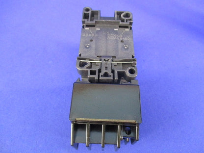 電磁開閉器 SC-03+TR13N
