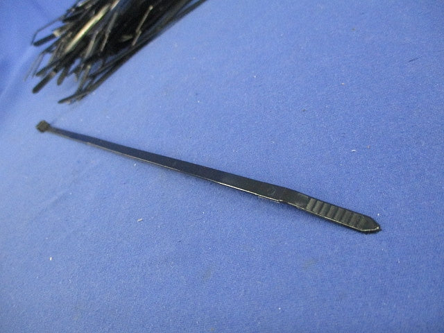 結束バンド(150本以上入)(黒) UB-250B