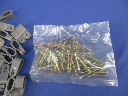 VVFケーブル用サドル(130個入)(特殊釘30個不足) VF-203