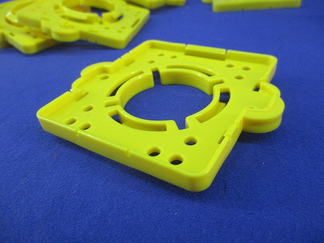 プラスエンド用デッキプレート台座(16個入) CDE-PD