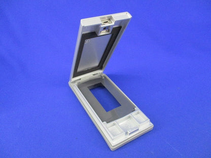 鍵付きセキュリティカバー(防噴流形)(シルバー) TDP-3WKY-SV