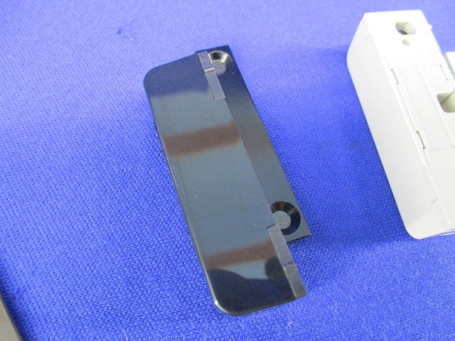 薄型マグネットセンサー(1セット入) AD-1411