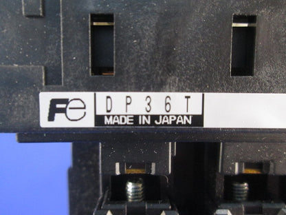 角形表示灯(記名板不足) DP36T3N-RGAE4