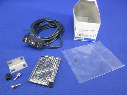 中型アンプ内蔵光電センサ(コード1.5m) E3S-AR11