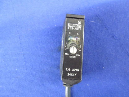 中型アンプ内蔵光電センサ(コード1.5m) E3S-AR11