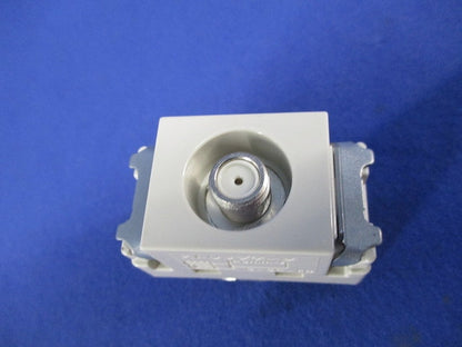 埋込ホーム用テレビコンセント WCS47628