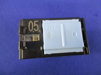 埋込パイロット・ほたるスイッチB 片切 0.5A(2個入) WT50412