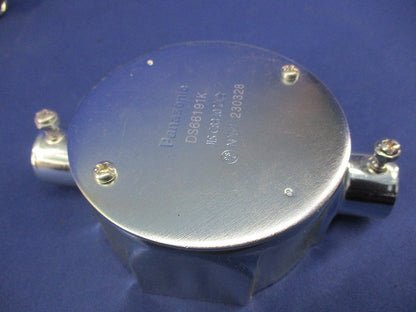 ねじなし丸形露出ボックス2方向出(4個入) DS66191K