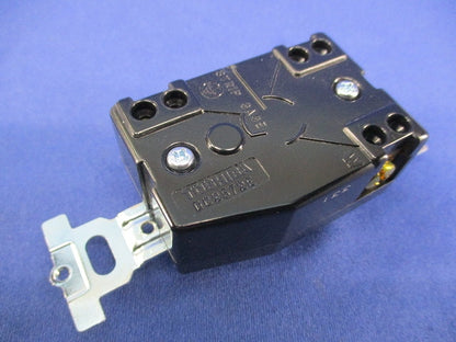 引掛形埋込コンセント(2個入) DC2572E