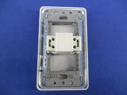 壁埋込スイッチ(ランプ付) P-10SW