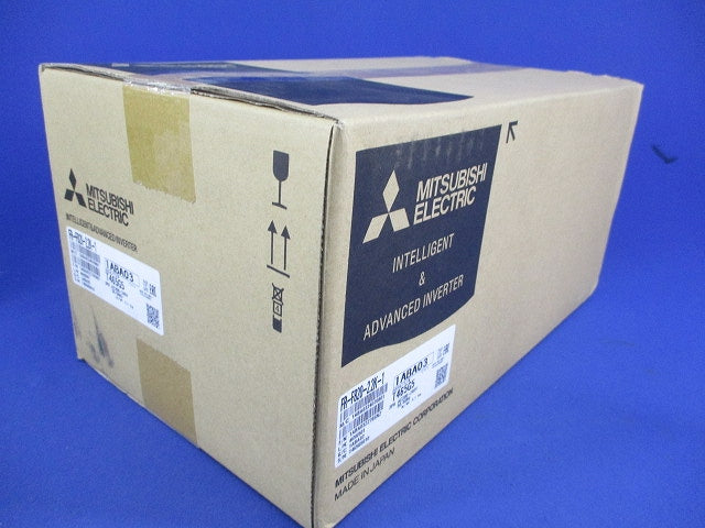 三相200Vクラス インバータ(新品未開封) FR-F820-2.2K-1