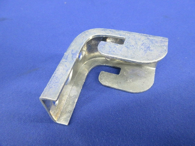 パイラック リップみぞ形鋼用管・ボックス支持金具(15個入)(亜鉛)(キズ汚れ有) Z-K10L