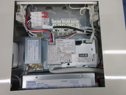 LED点滅形直付誘導灯(電池内蔵・両面) FBK-42602XLN-LS17