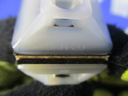 結束バンド固定具(43個入) SKM-20
