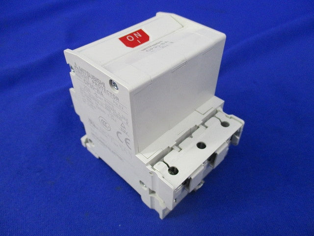 サーキットプロテクタ 3P20A CP30-BA