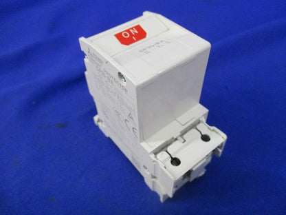 サーキットプロテクタ 3P20A CP30-BA