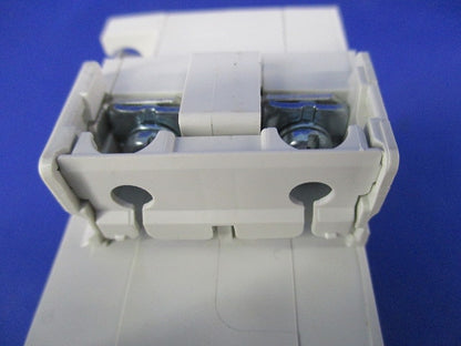サーキットプロテクタ 3P20A CP30-BA