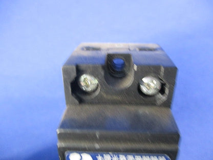太陽光発電用開閉器10A300V(4個入) TK10