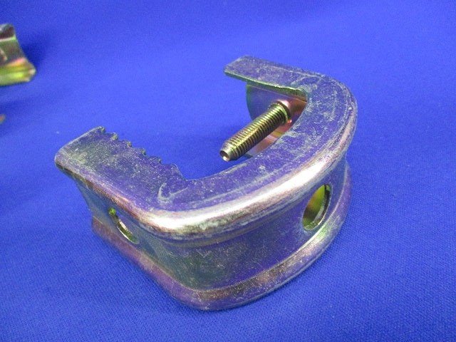 パイラック 吊ボルト支持金具(32個入) 3W