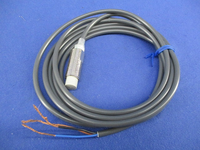 近接センサ E2E-X5ME1
