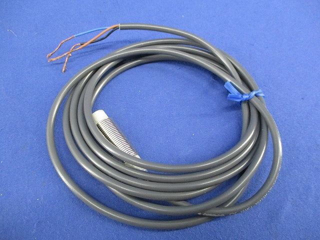 近接センサ E2E-X5ME1