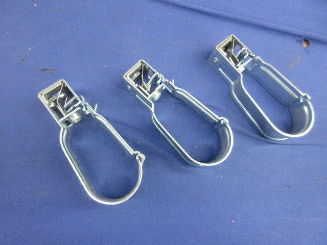 ボルト下吊り金具E型 (3個入) SRE-46