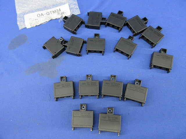 ねじ止め用多連式絶縁キャップ(16個入) OA-QTM34