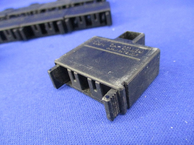 ねじ止め用多連式絶縁キャップ(12個入) OA-QTM34
