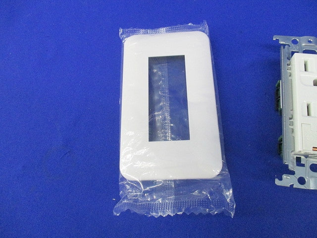 埋込コンセントセット(1組入) WTF113238W他
