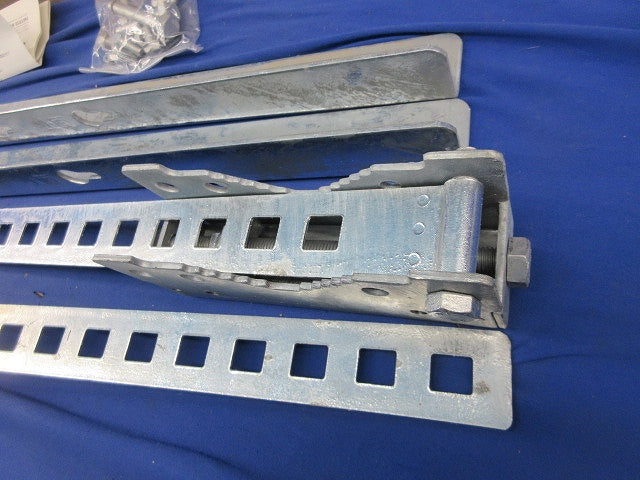 ポール用金具 PM-617