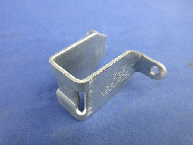 軽みぞ形鋼用ボックス支持金具(10個入) T38U
