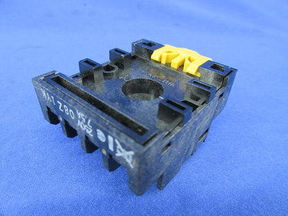 共用ソケット 表面接続ソケット(4個入) PF113A